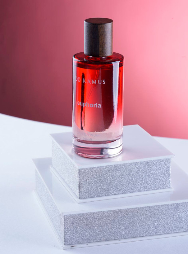 ادکلن ایوفوریا زنانه دوکاموس